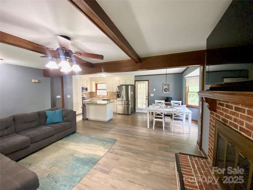 8742 Rittenhouse Circle, Charlotte, NC 28270.  MLS# CAR4263529, YatesRealty ID 17979. 