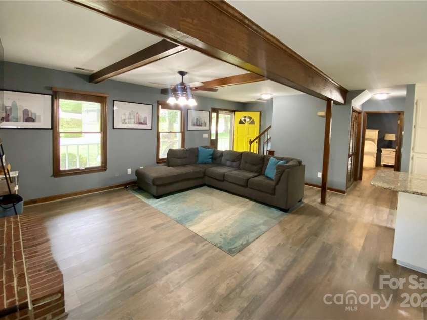 8742 Rittenhouse Circle, Charlotte, NC 28270.  MLS# CAR4263529, YatesRealty ID 17979. 