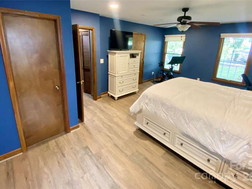 8742 Rittenhouse Circle, Charlotte, NC 28270.  MLS# CAR4263529, YatesRealty ID 17979. 