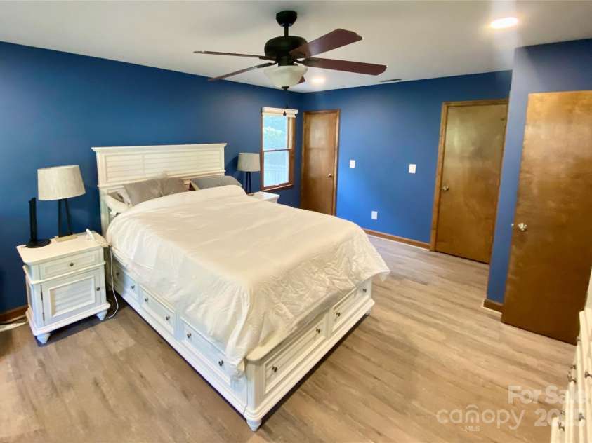 8742 Rittenhouse Circle, Charlotte, NC 28270.  MLS# CAR4263529, YatesRealty ID 17979. 