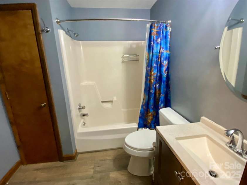 8742 Rittenhouse Circle, Charlotte, NC 28270.  MLS# CAR4263529, YatesRealty ID 17979. 