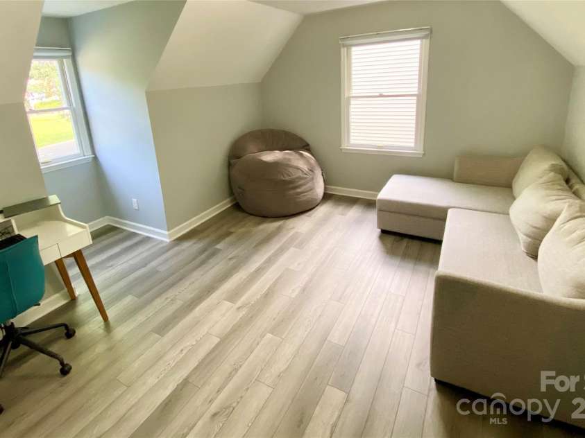 8742 Rittenhouse Circle, Charlotte, NC 28270.  MLS# CAR4263529, YatesRealty ID 17979. 