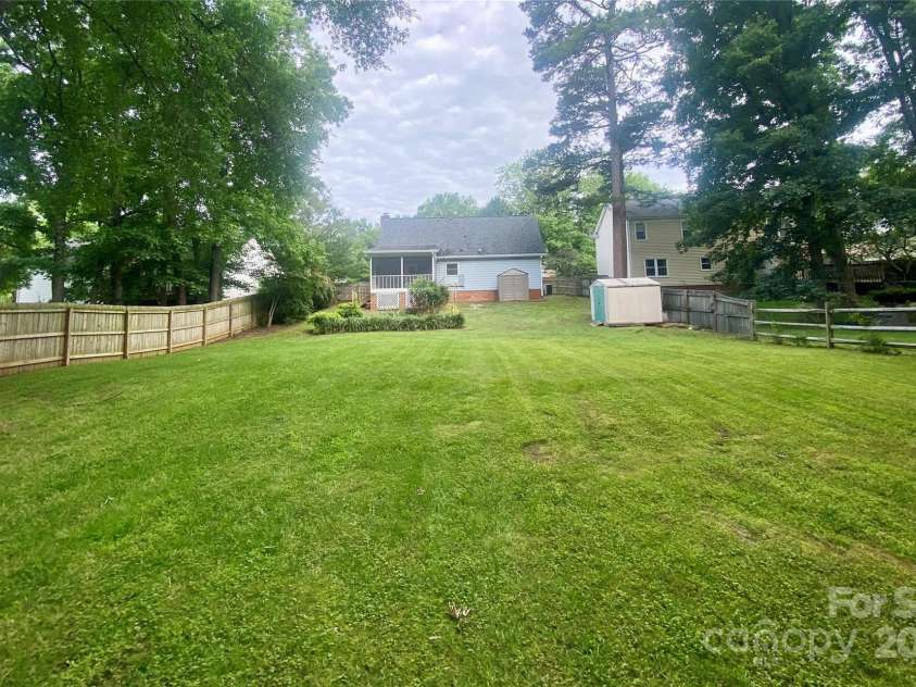8742 Rittenhouse Circle, Charlotte, NC 28270.  MLS# CAR4263529, YatesRealty ID 17979. 