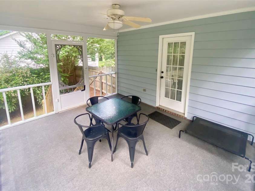 8742 Rittenhouse Circle, Charlotte, NC 28270.  MLS# CAR4263529, YatesRealty ID 17979. 