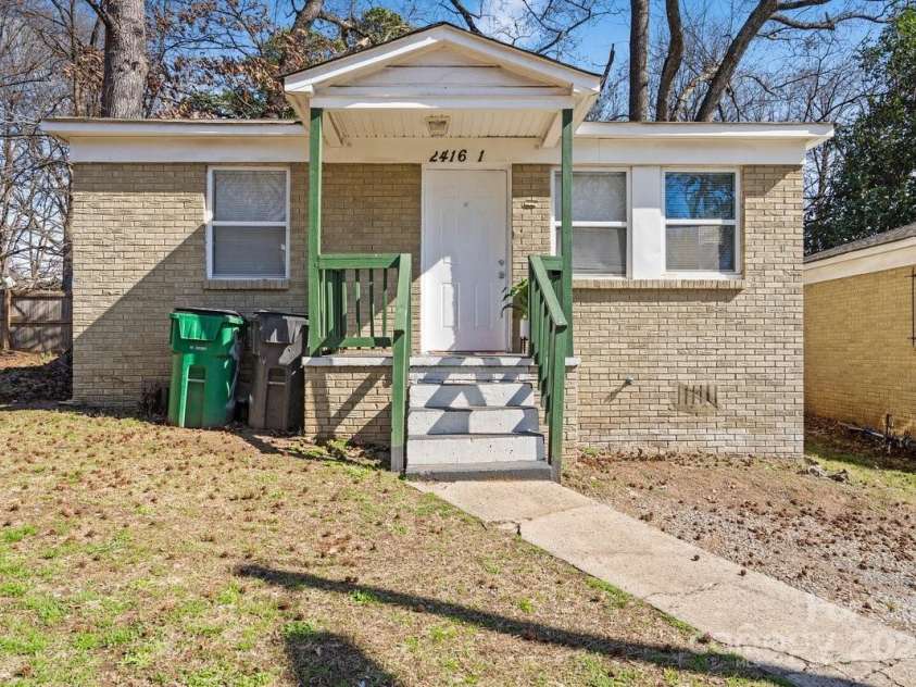 2416 Julia Avenue, Charlotte, NC 28206.  MLS# CAR4222638, YatesRealty ID 1798. 