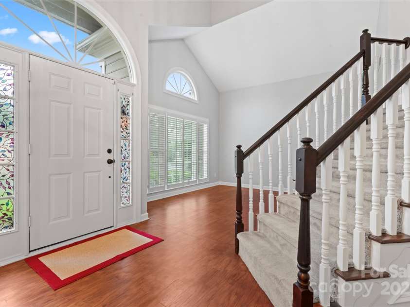 6632 Hawksnest Drive, Charlotte, NC 28269.  MLS# CAR4267168, YatesRealty ID 17980. 