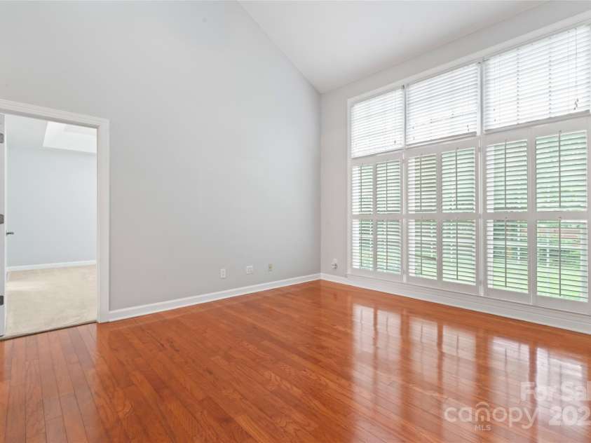 6632 Hawksnest Drive, Charlotte, NC 28269.  MLS# CAR4267168, YatesRealty ID 17980. 