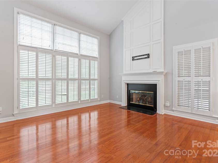 6632 Hawksnest Drive, Charlotte, NC 28269.  MLS# CAR4267168, YatesRealty ID 17980. 