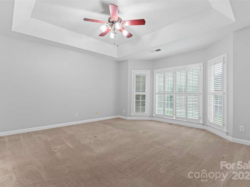 6632 Hawksnest Drive, Charlotte, NC 28269.  MLS# CAR4267168, YatesRealty ID 17980. 