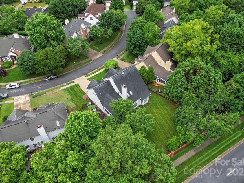 6632 Hawksnest Drive, Charlotte, NC 28269.  MLS# CAR4267168, YatesRealty ID 17980. 