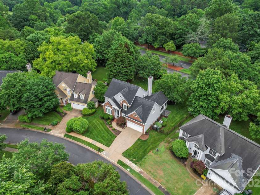 6632 Hawksnest Drive, Charlotte, NC 28269.  MLS# CAR4267168, YatesRealty ID 17980. 