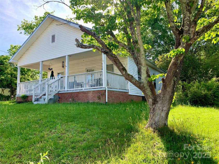 24 Pearl Street, Granite Falls, NC 28630.  MLS# CAR4258026, YatesRealty ID 17981. 