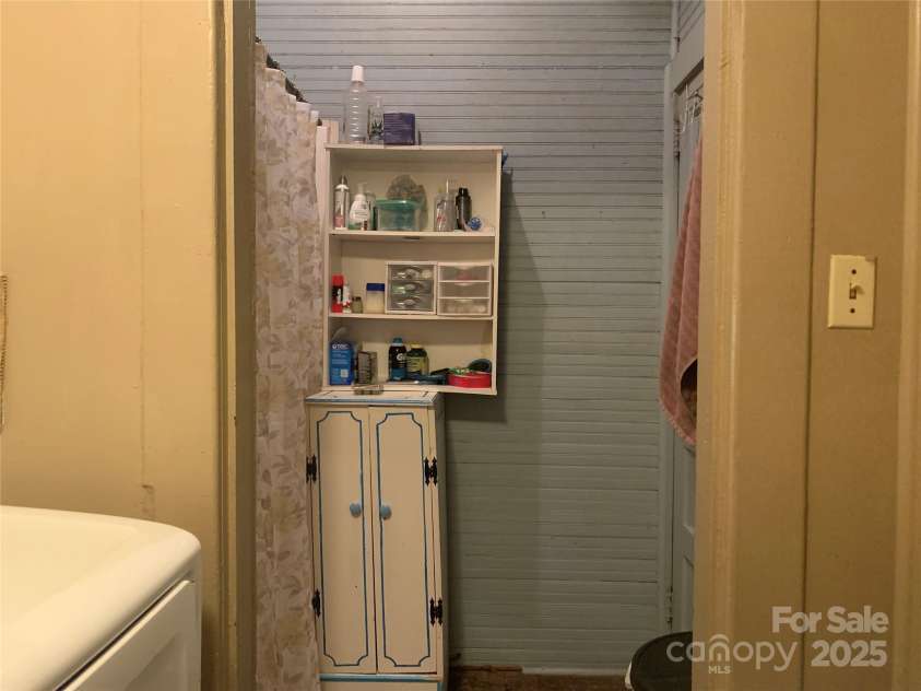 24 Pearl Street, Granite Falls, NC 28630.  MLS# CAR4258026, YatesRealty ID 17981. 