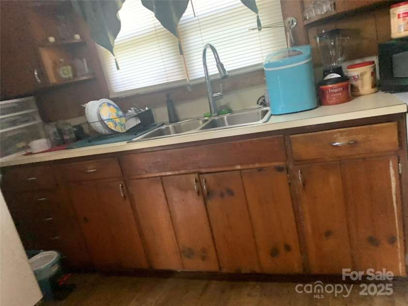 24 Pearl Street, Granite Falls, NC 28630.  MLS# CAR4258026, YatesRealty ID 17981. 