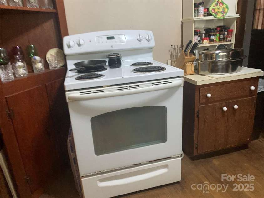 24 Pearl Street, Granite Falls, NC 28630.  MLS# CAR4258026, YatesRealty ID 17981. 