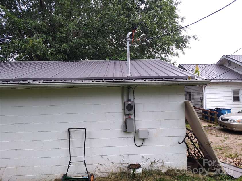 24 Pearl Street, Granite Falls, NC 28630.  MLS# CAR4258026, YatesRealty ID 17981. 