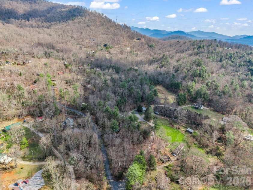 1 Alpine Way, Swannanoa, NC 28778.  MLS# CAR4362025, YatesRealty ID 17982. 