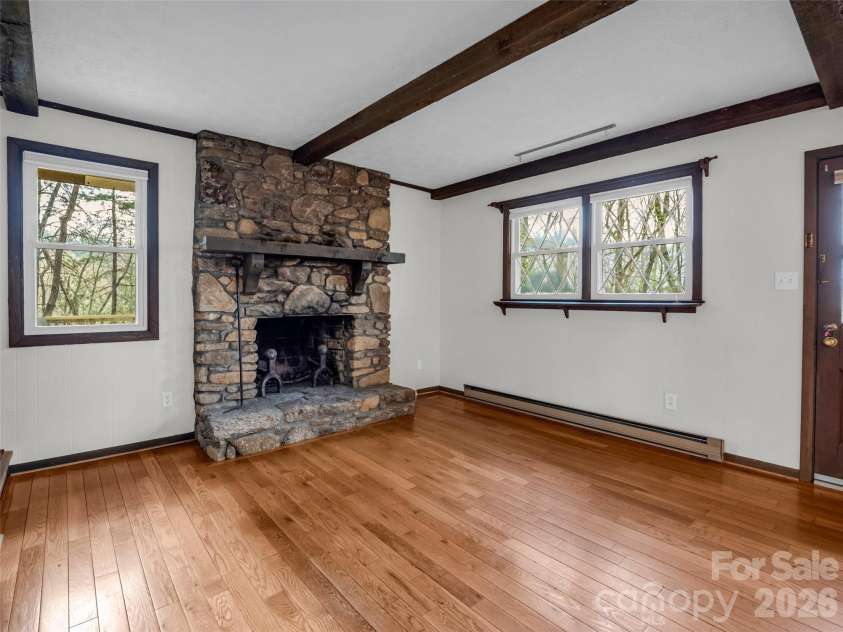 1 Alpine Way, Swannanoa, NC 28778.  MLS# CAR4362025, YatesRealty ID 17982. 