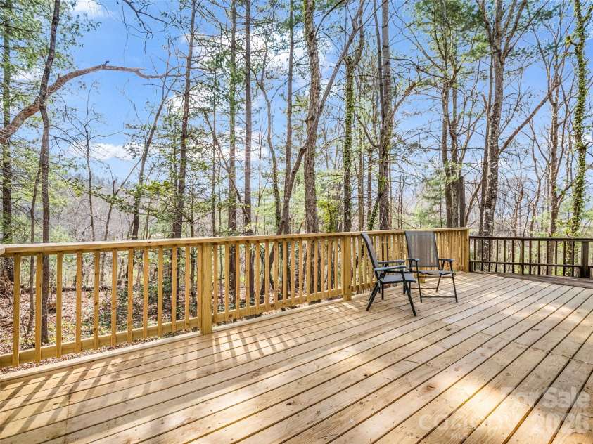 1 Alpine Way, Swannanoa, NC 28778.  MLS# CAR4362025, YatesRealty ID 17982. 