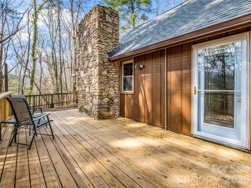1 Alpine Way, Swannanoa, NC 28778.  MLS# CAR4362025, YatesRealty ID 17982. 