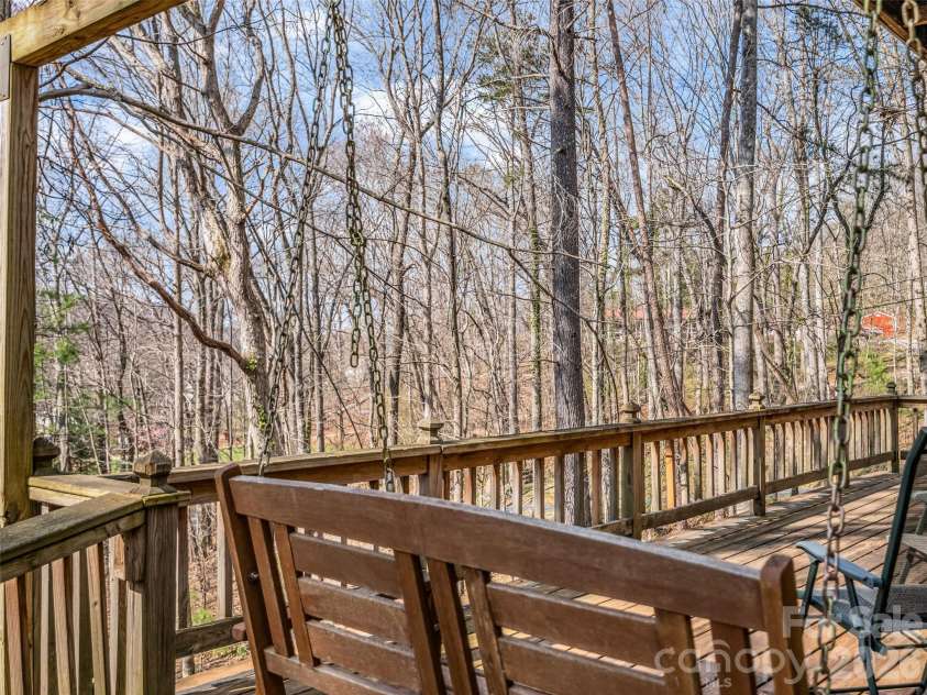 1 Alpine Way, Swannanoa, NC 28778.  MLS# CAR4362025, YatesRealty ID 17982. 