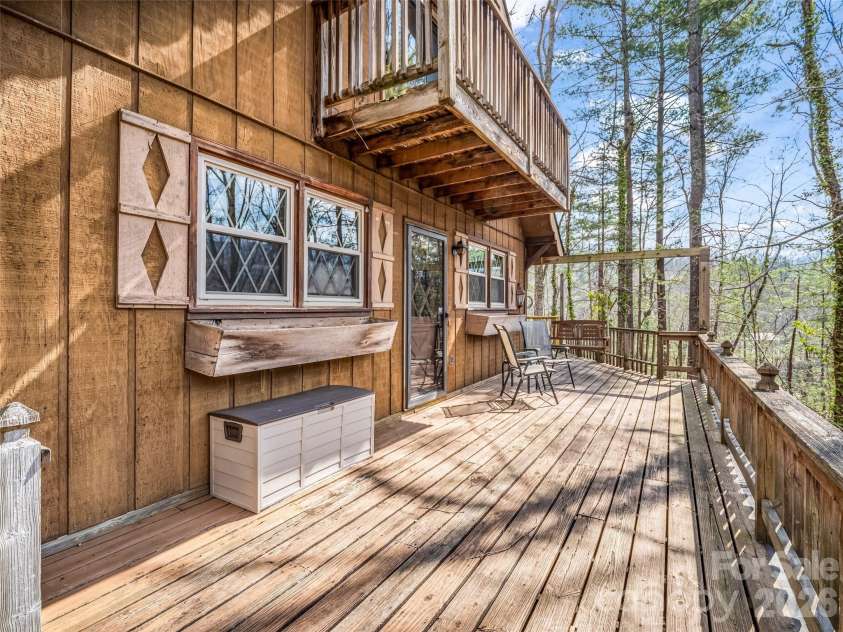 1 Alpine Way, Swannanoa, NC 28778.  MLS# CAR4362025, YatesRealty ID 17982. 