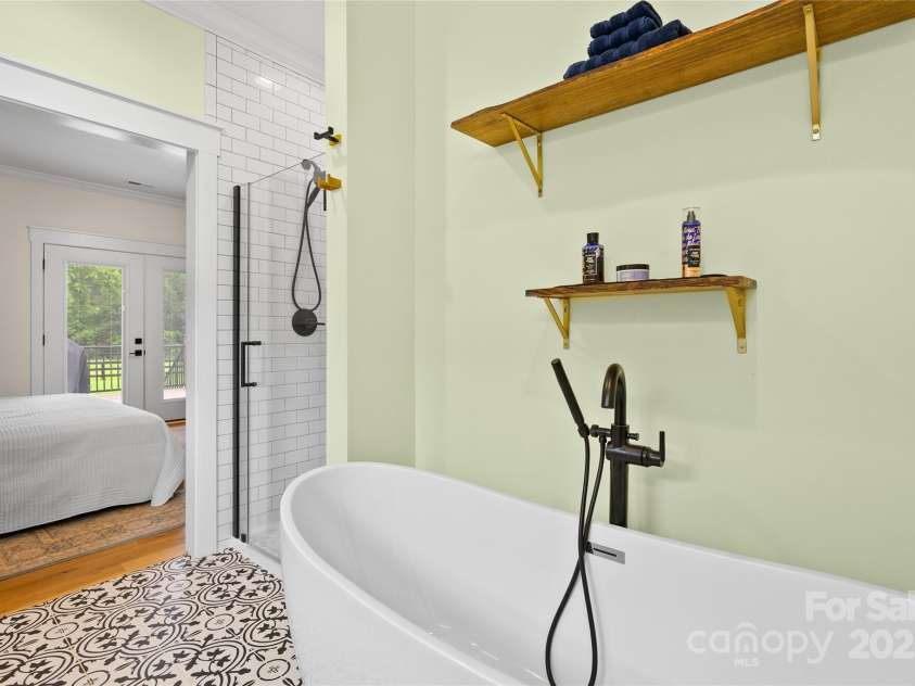 94 Jamestown Lane, Columbus, NC 28722.  MLS# CAR4262620, YatesRealty ID 17982. 