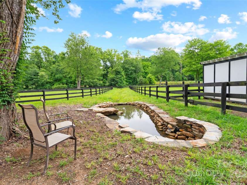 94 Jamestown Lane, Columbus, NC 28722.  MLS# CAR4262620, YatesRealty ID 17982. 