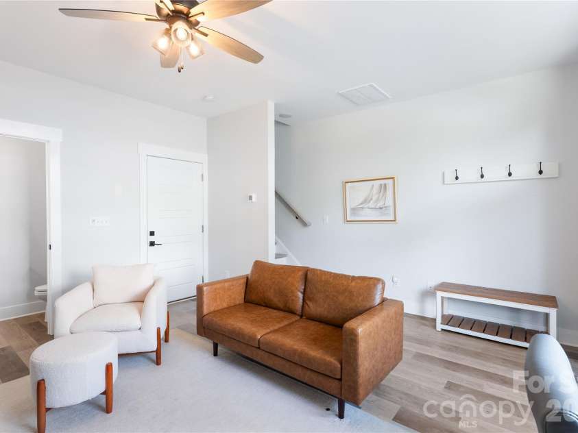 223 Bruns Avenue, Charlotte, NC 28208.  MLS# CAR4361920, YatesRealty ID 17983. 