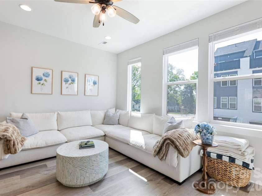 223 Bruns Avenue, Charlotte, NC 28208.  MLS# CAR4361920, YatesRealty ID 17983. 