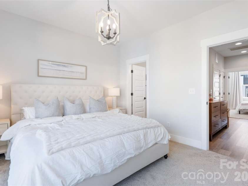 223 Bruns Avenue, Charlotte, NC 28208.  MLS# CAR4361920, YatesRealty ID 17983. 