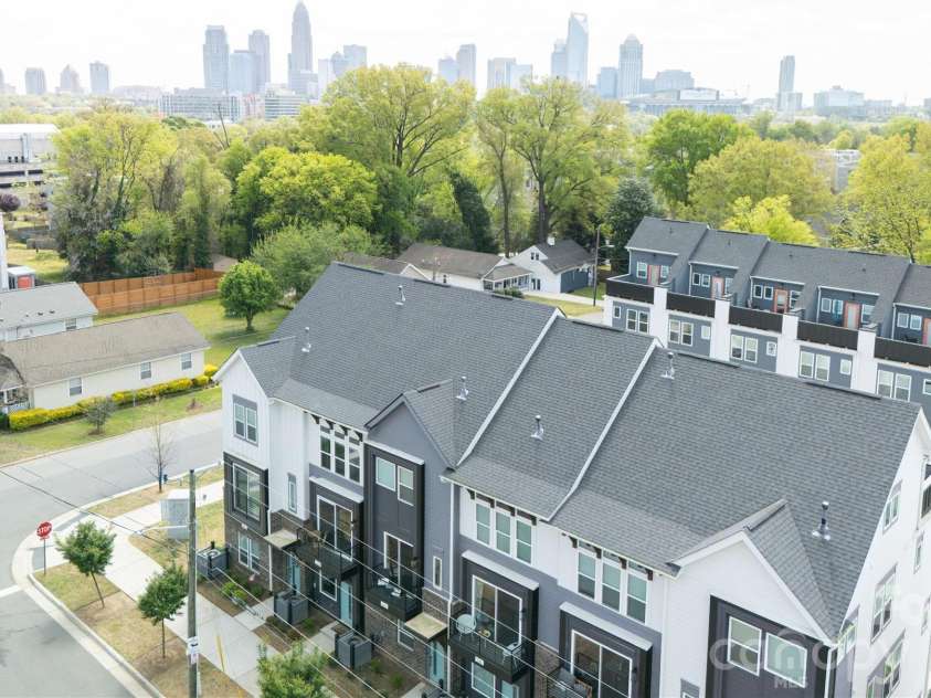223 Bruns Avenue, Charlotte, NC 28208.  MLS# CAR4361920, YatesRealty ID 17983. 