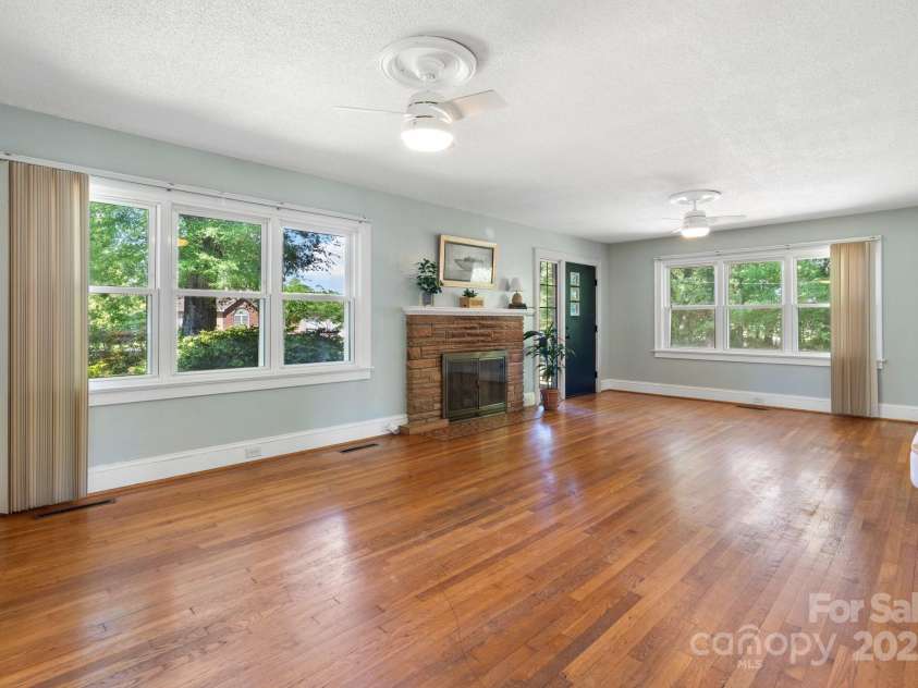 3418 Sulphur Springs Road, Hickory, NC 28601.  MLS# CAR4254603, YatesRealty ID 17983. 