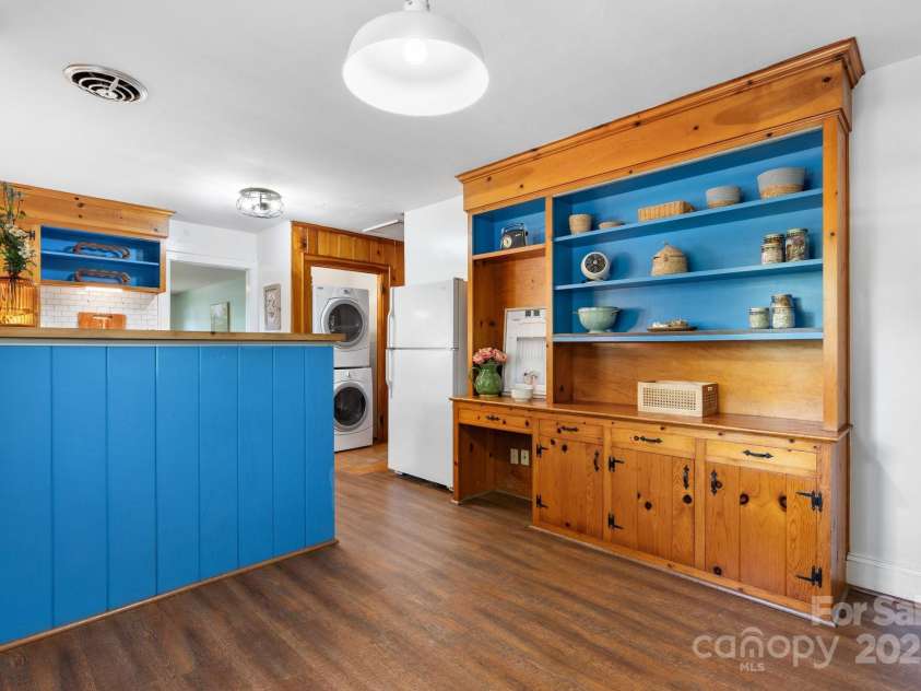 3418 Sulphur Springs Road, Hickory, NC 28601.  MLS# CAR4254603, YatesRealty ID 17983. 