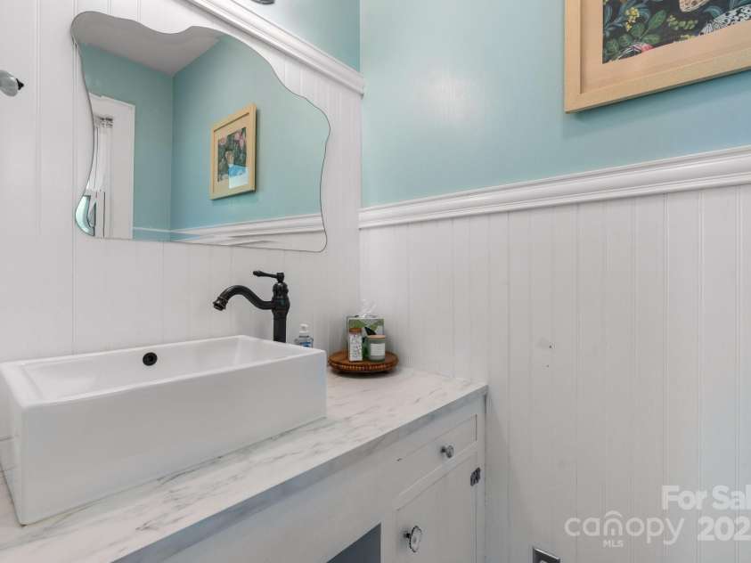 3418 Sulphur Springs Road, Hickory, NC 28601.  MLS# CAR4254603, YatesRealty ID 17983. 