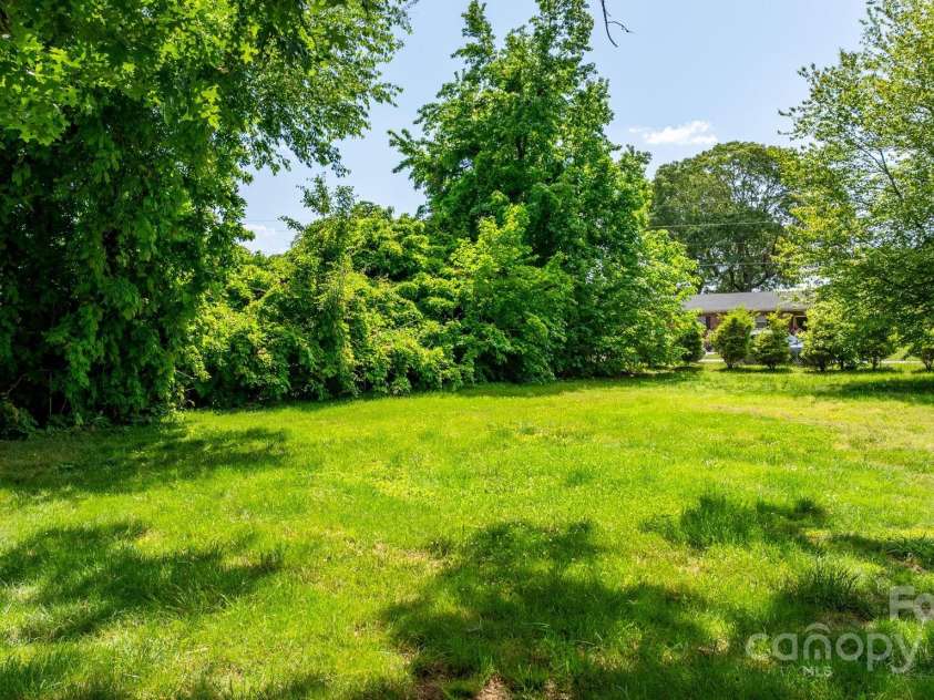 3418 Sulphur Springs Road, Hickory, NC 28601.  MLS# CAR4254603, YatesRealty ID 17983. 