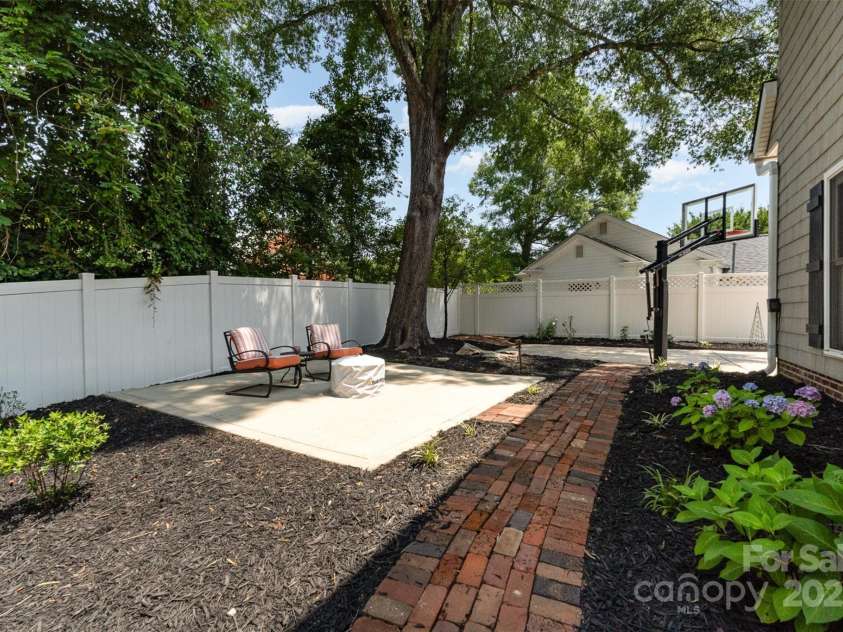 141 Eastover Drive, Concord, NC 28025.  MLS# CAR4264059, YatesRealty ID 17985. Back yard patio