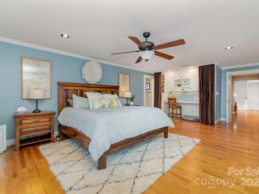 141 Eastover Drive, Concord, NC 28025.  MLS# CAR4264059, YatesRealty ID 17985. HUGE Primary Bedroom with built-in desk & shelving. TWO walk-in closets.