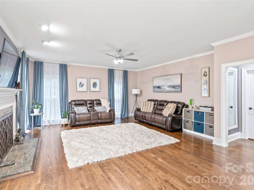 8600 Brownes Pond Lane, Charlotte, NC 28277.  MLS# CAR4372694, YatesRealty ID 17986. 