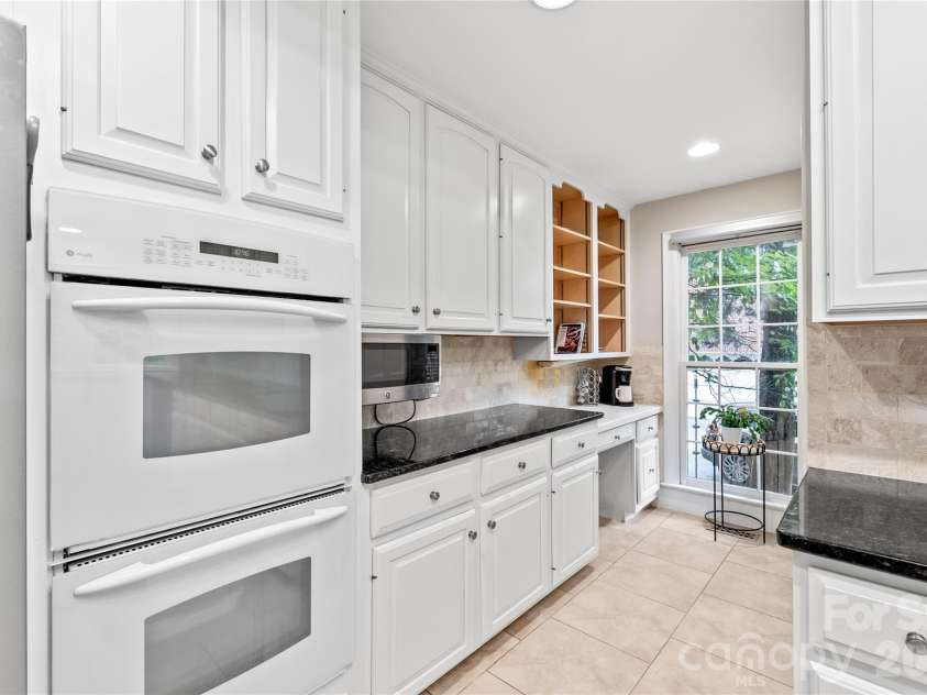 8600 Brownes Pond Lane, Charlotte, NC 28277.  MLS# CAR4372694, YatesRealty ID 17986. 