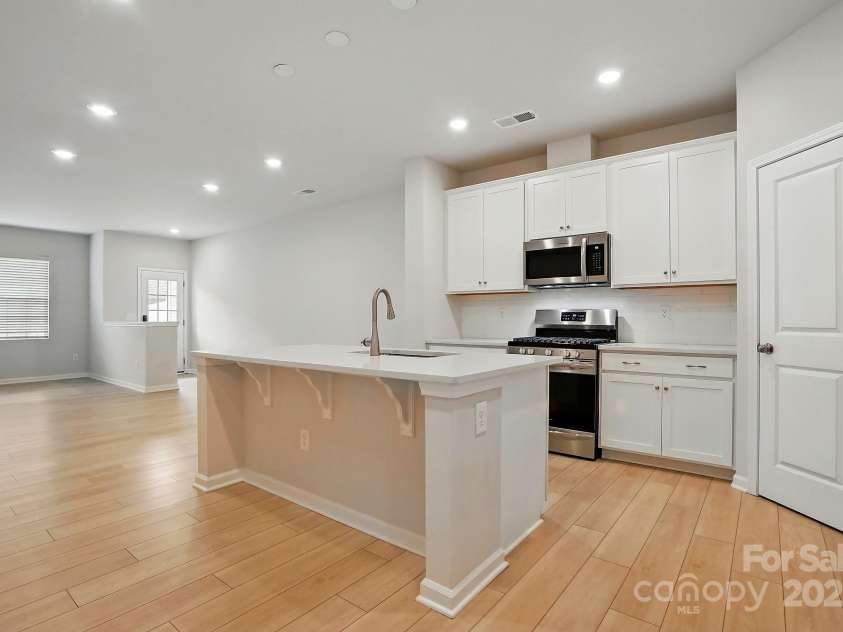 939 Cobbled Way, Fort Mill, SC 29715.  MLS# CAR4186055, YatesRealty ID 17987. 