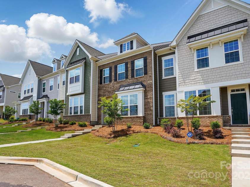 939 Cobbled Way, Fort Mill, SC 29715.  MLS# CAR4186055, YatesRealty ID 17987. 