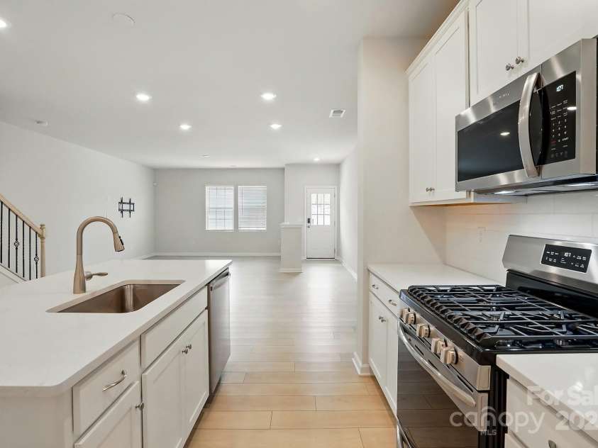 939 Cobbled Way, Fort Mill, SC 29715.  MLS# CAR4186055, YatesRealty ID 17987. 