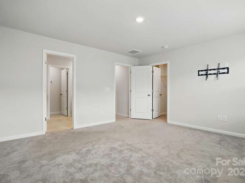 939 Cobbled Way, Fort Mill, SC 29715.  MLS# CAR4186055, YatesRealty ID 17987. 