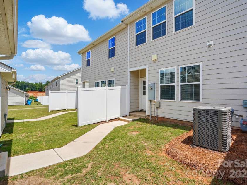 939 Cobbled Way, Fort Mill, SC 29715.  MLS# CAR4186055, YatesRealty ID 17987. 