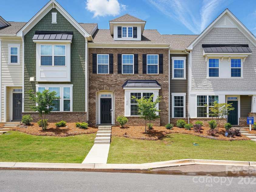 939 Cobbled Way, Fort Mill, SC 29715.  MLS# CAR4186055, YatesRealty ID 17987. 