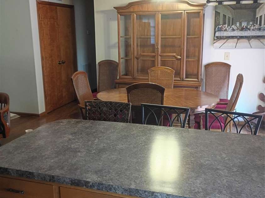 5427 Christopher Road, Iron Station, NC 28080.  MLS# CAR4367845, YatesRealty ID 17988. Breakfast Bar