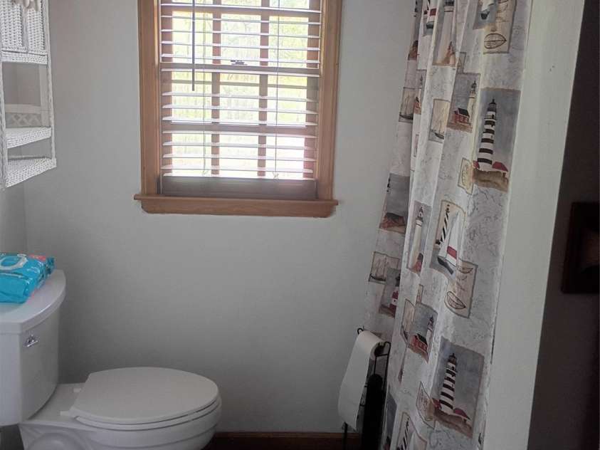 5427 Christopher Road, Iron Station, NC 28080.  MLS# CAR4367845, YatesRealty ID 17988. Full bath
