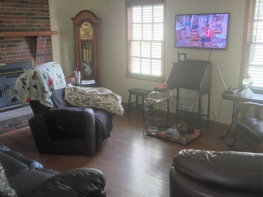5427 Christopher Road, Iron Station, NC 28080.  MLS# CAR4367845, YatesRealty ID 17988. Living room