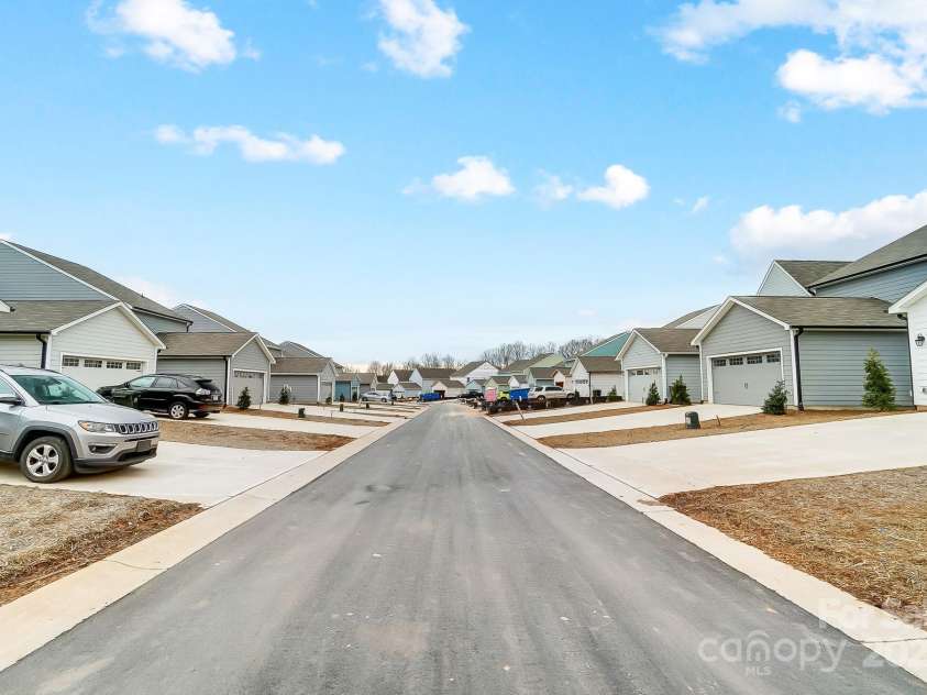 693 Candela Court, York, SC 29745.  MLS# CAR4311940, YatesRealty ID 17989. 